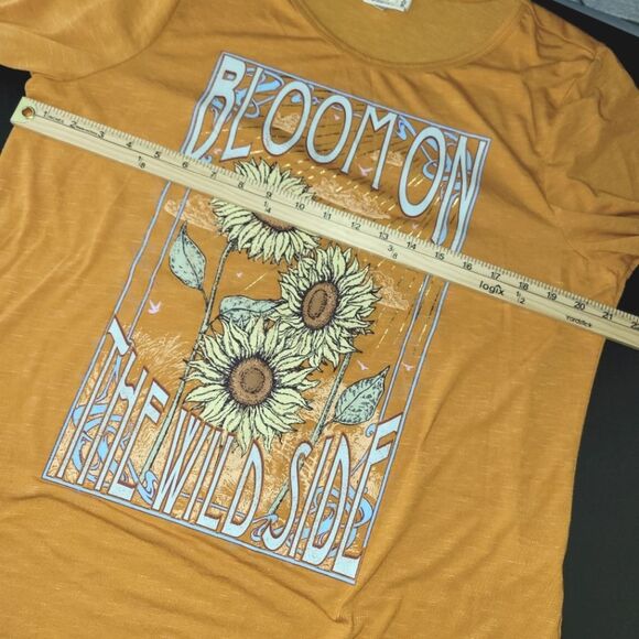 Truself Bloom On The Wild Side Sunflower Top 1X - Picture 9 of 11